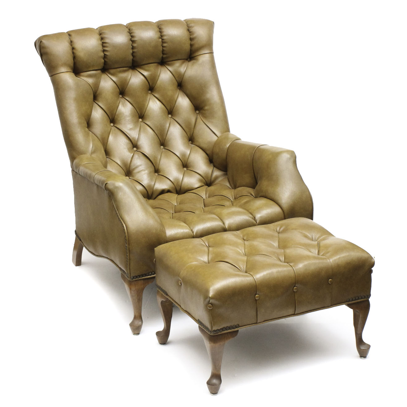 Vintage Sleepy Hollow Chair with Ottoman by Mall City Furniture | EBTH