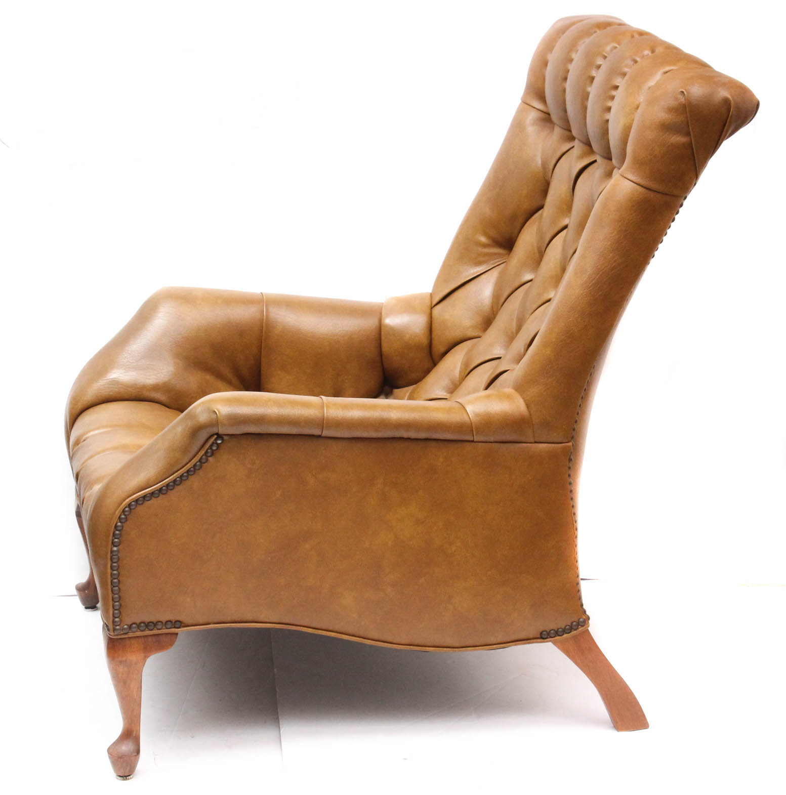 Vintage Sleepy Hollow Chair with Ottoman by Mall City Furniture | EBTH