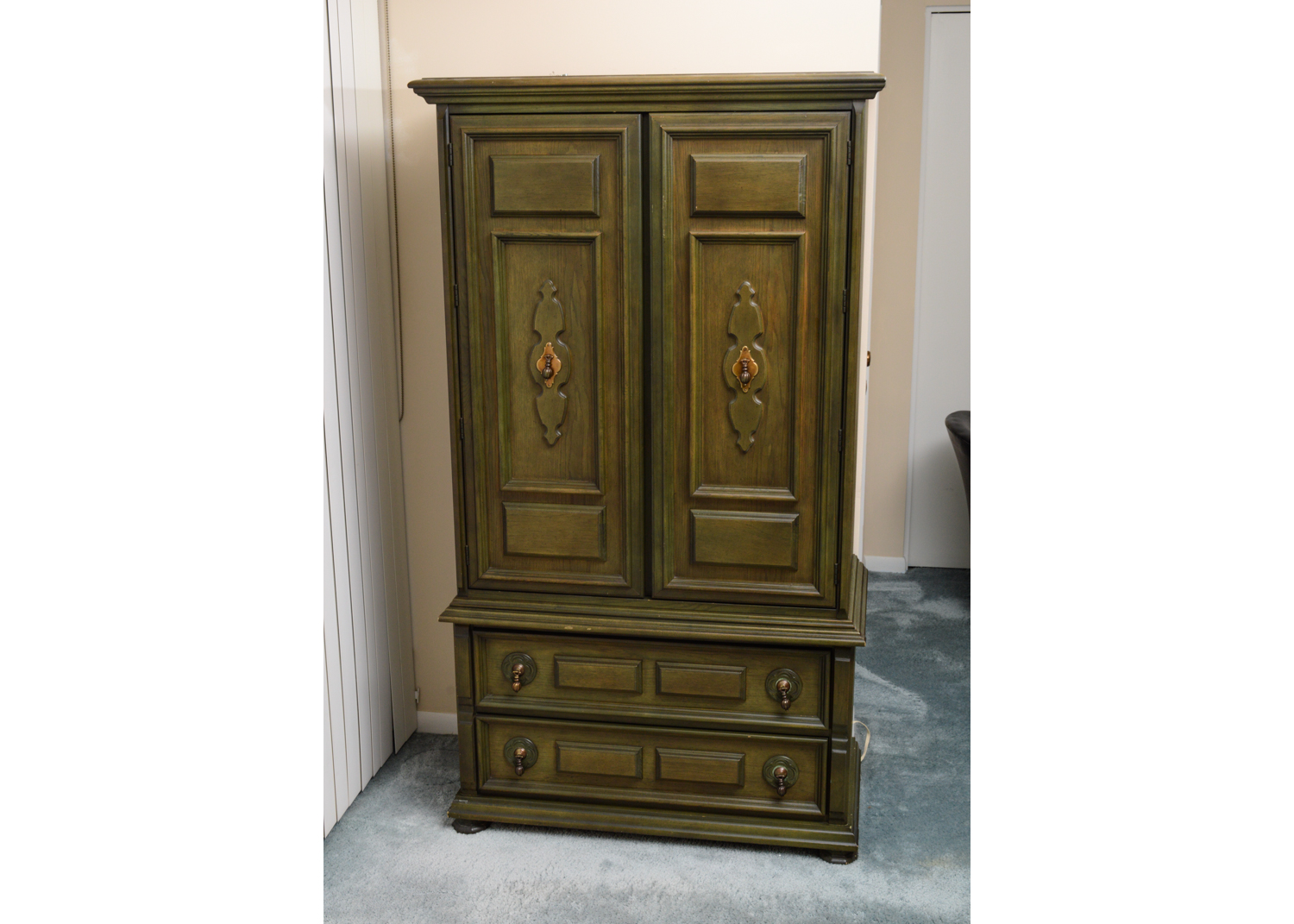 Vintage Bassett Clothing Armoire EBTH