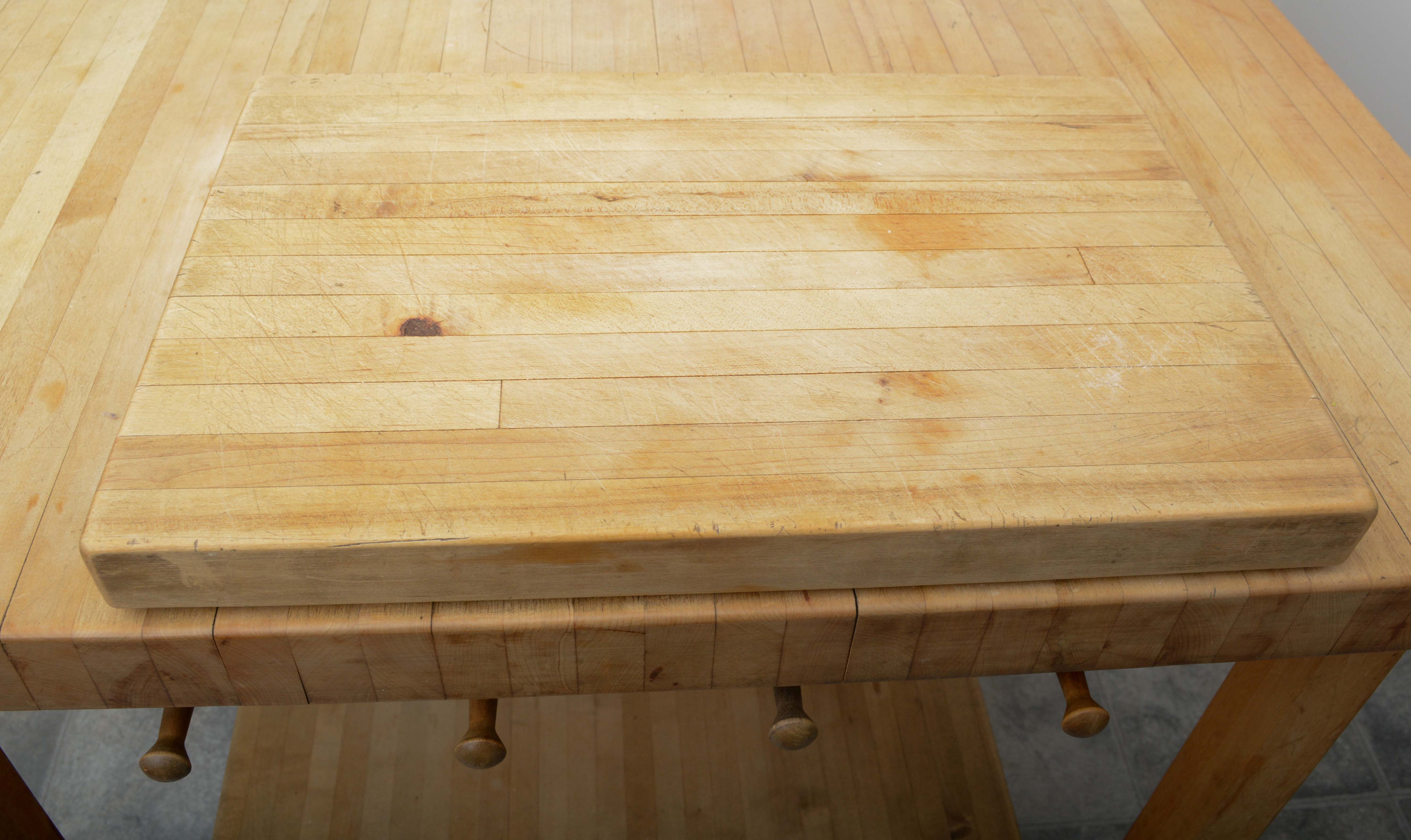 Eastern Butcher Block Farm Maple Table with Stools EBTH