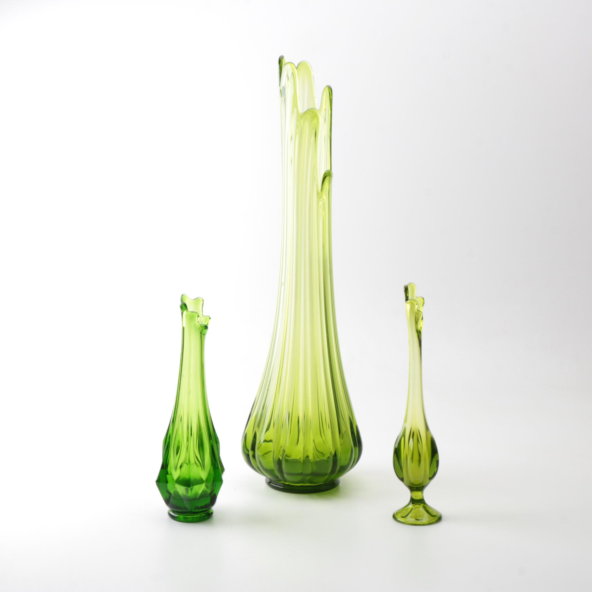 Vintage Swung Vases Including Viking Glass Ebth vintage swung vases including viking glass