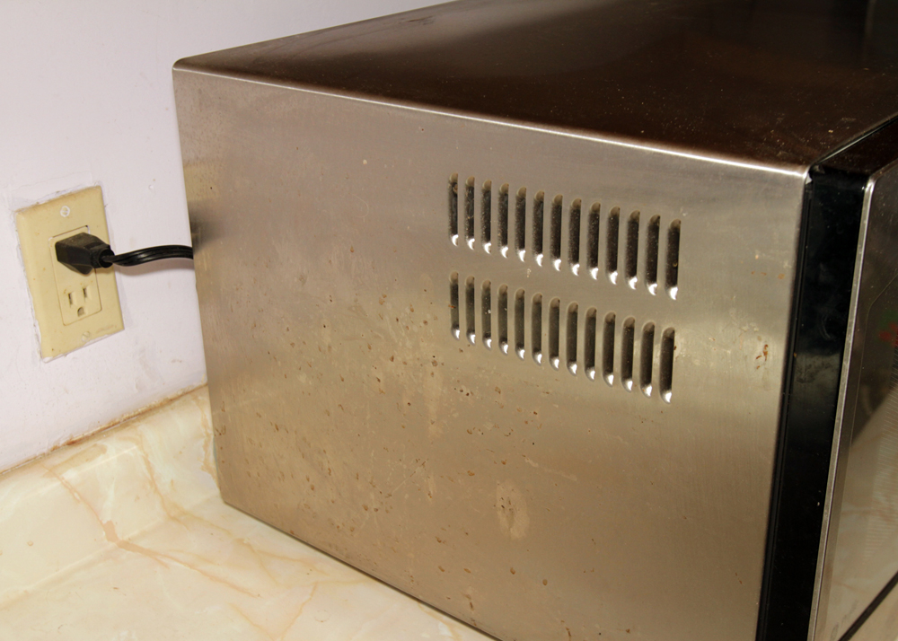 General Electric Countertop Microwave EBTH