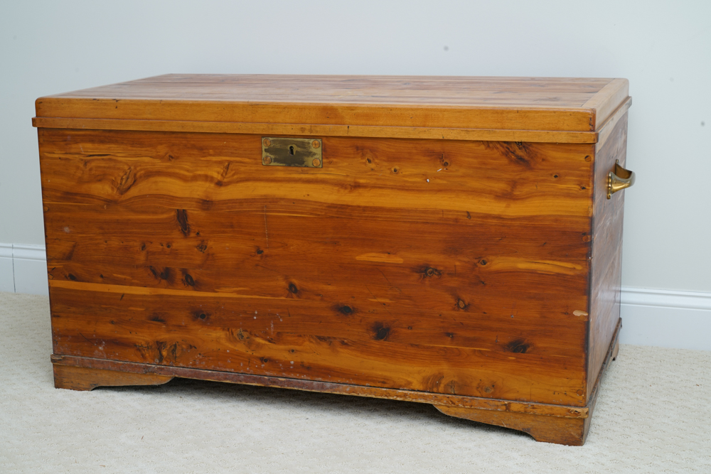 Vintage Knotty Pine and Cedar Chest EBTH