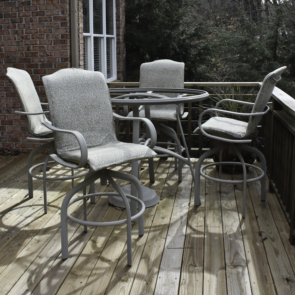 High Top Patio Dining Set EBTH