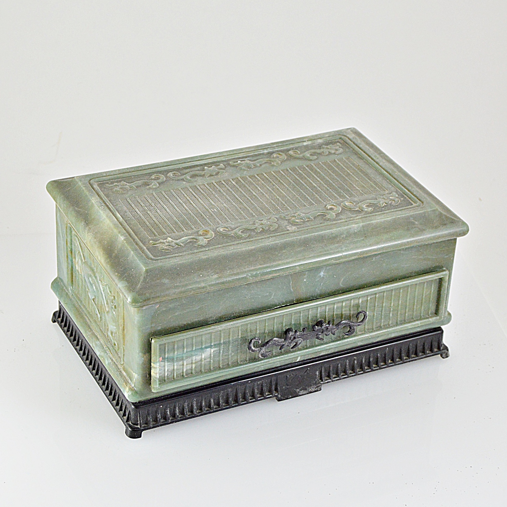 Vintage Asian Style Jewelry Box EBTH