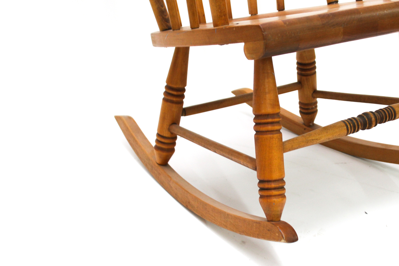 Early American Wooden Rocking Chair | EBTH