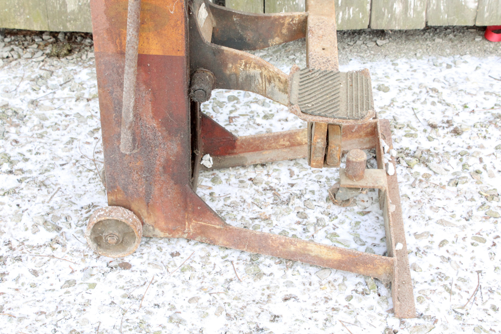 Vintage Hydraulic Bumper Jack by Blackhawk Mfg Co. EBTH