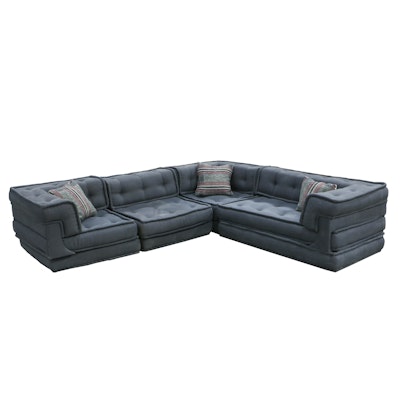Modernist Style Four-Piece Sectional Sofa in Grey, Button-Tufted Upholstery Modernist Style Four-Piece Sectional Sofa in Grey, Button-Tufted Upholstery