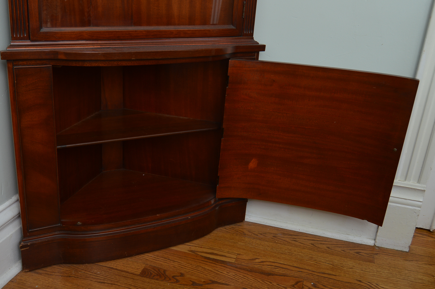 Vintage Corner Display EBTH