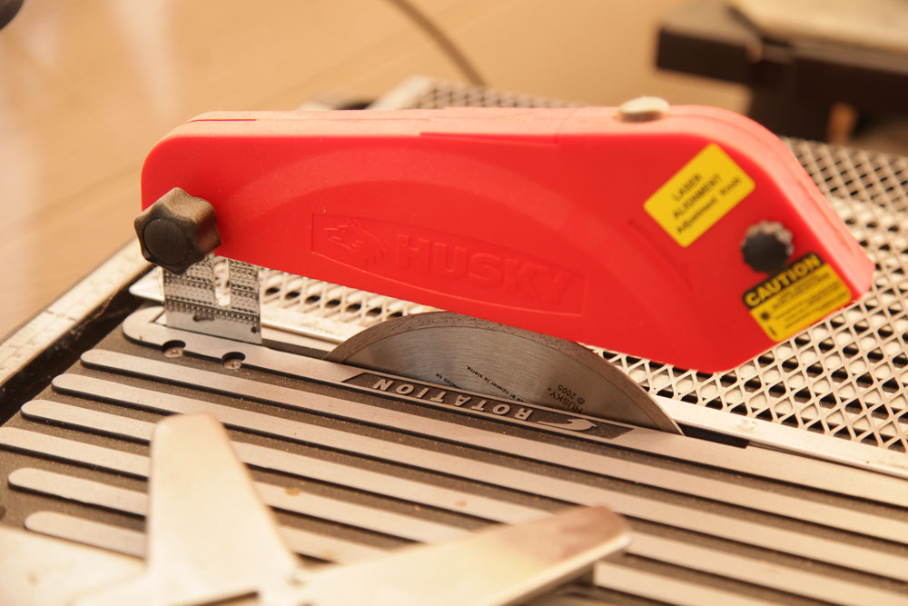 Husky THD750L Tile and Stone Wet Laser Saw EBTH