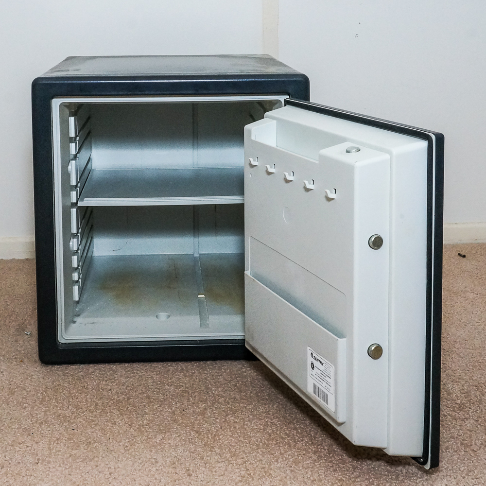 Sentry A3810 Electronic Fire Safe EBTH