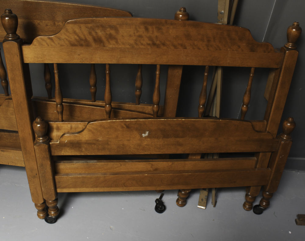 Ethan Allen Colonial Style Maple Twin Size Bunk Beds EBTH