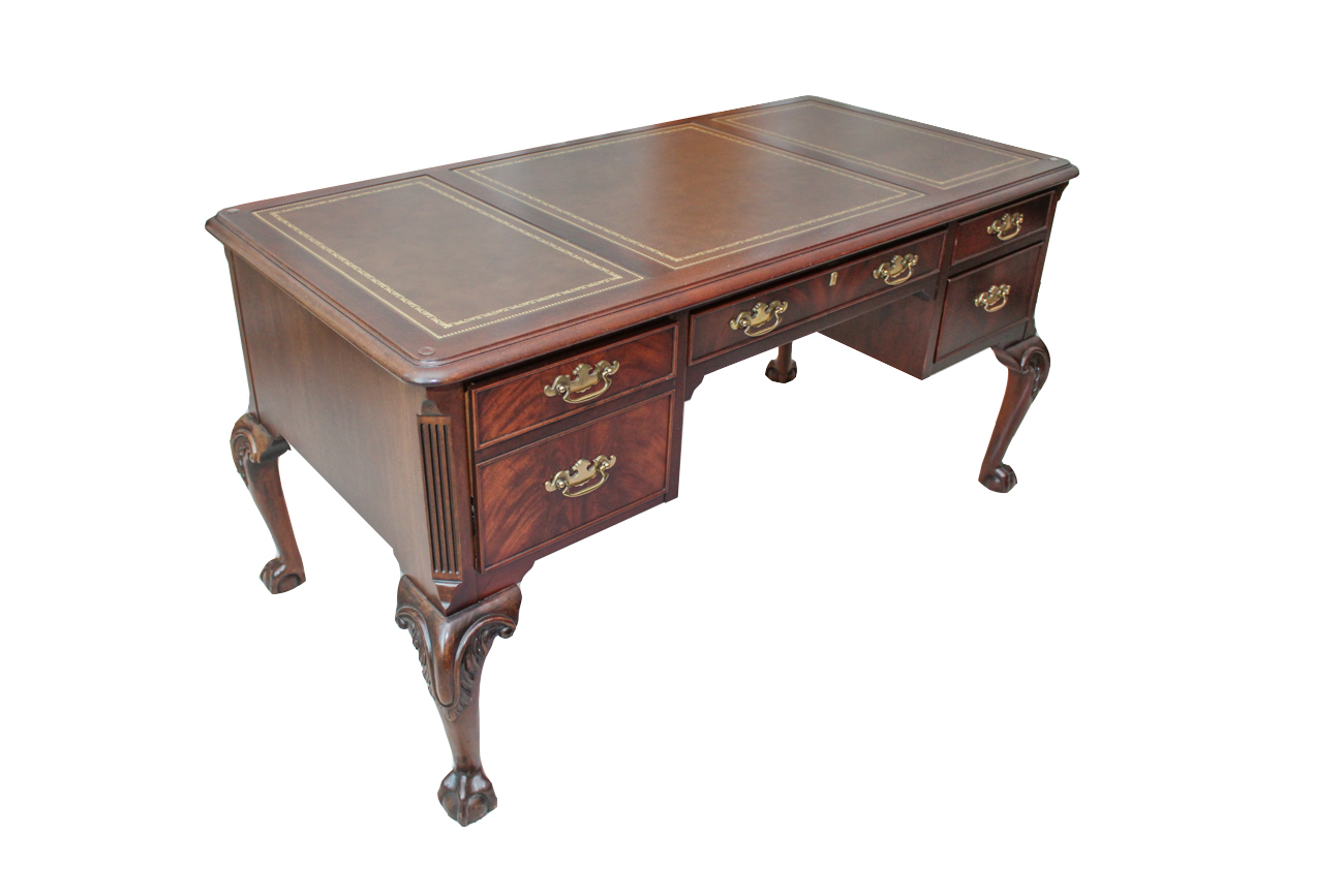 Chippendale Style Writing Desk By Hekman Ebth