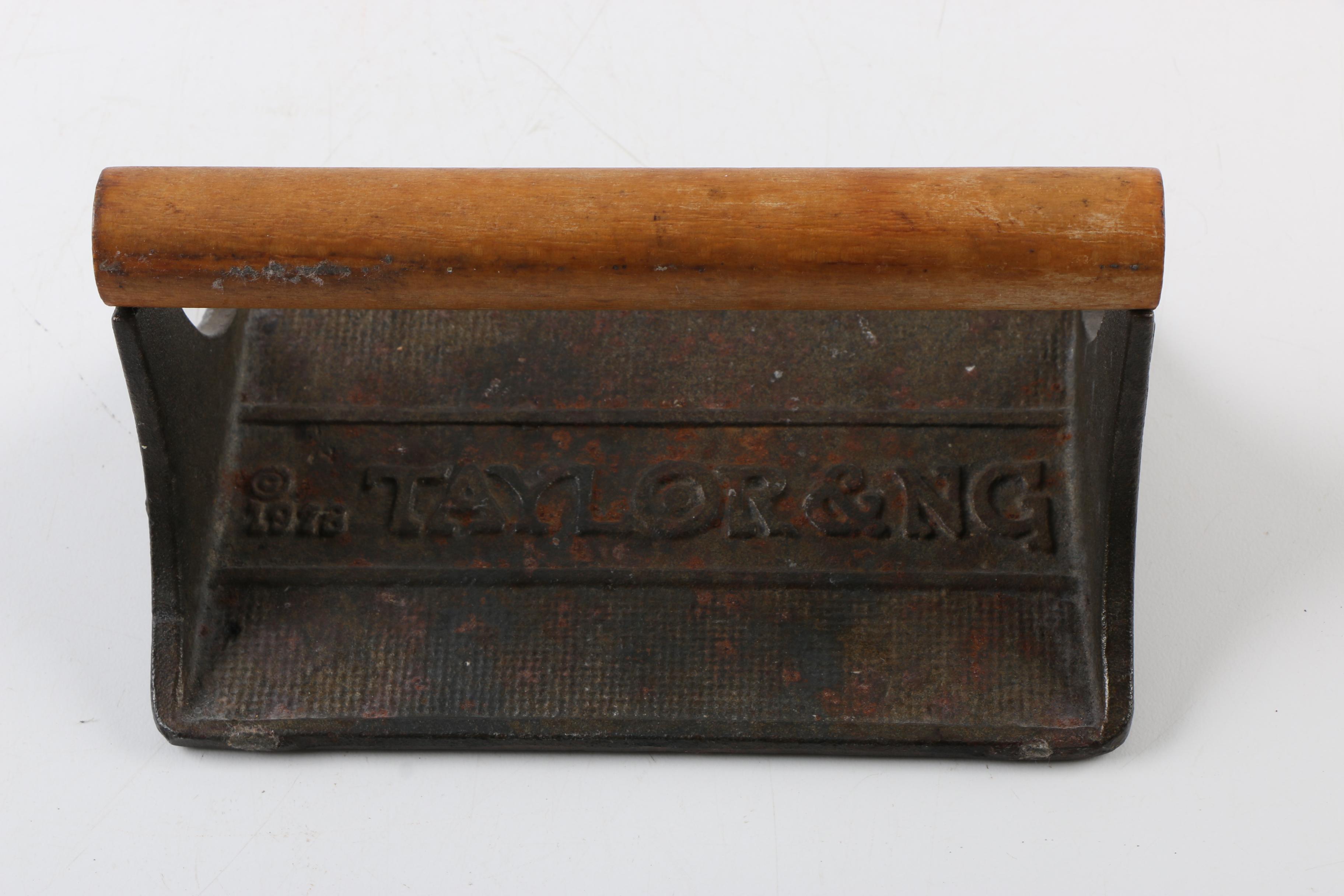 Vintage Taylor & NG Cast Iron Bacon Press EBTH