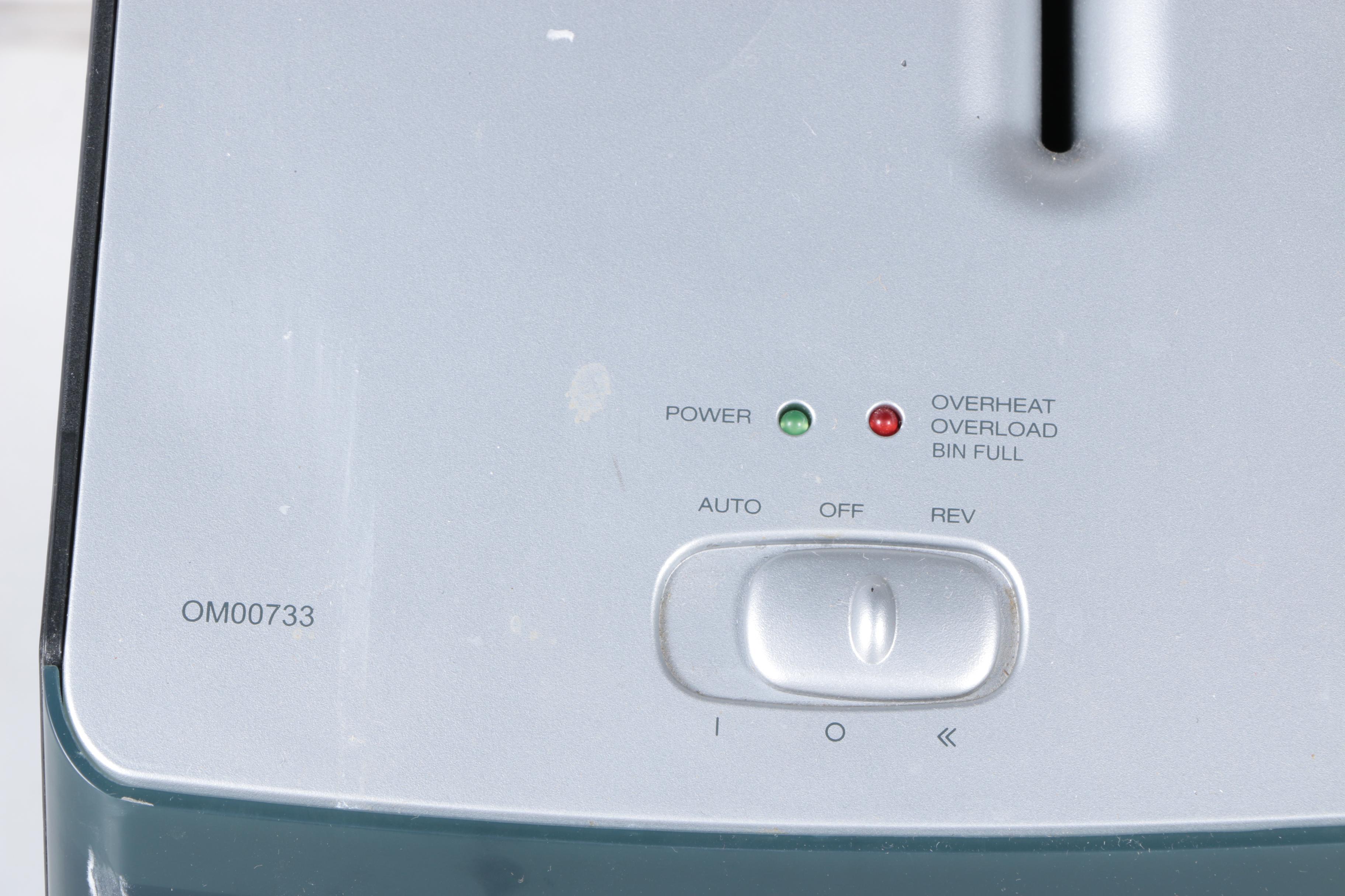 Office Max OM00733 Crosscut Paper Shredder EBTH