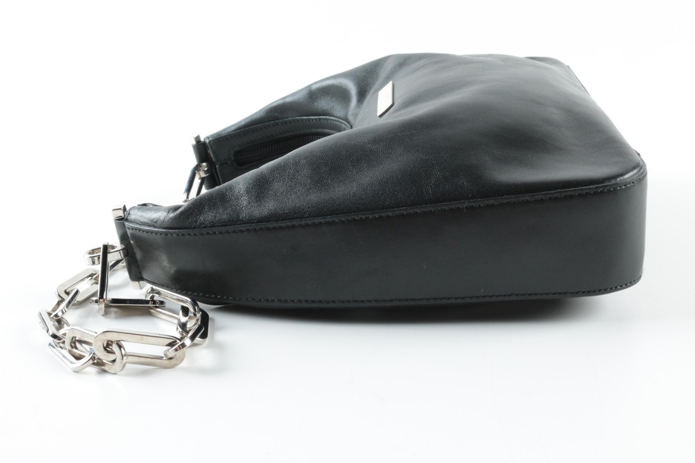Gucci Black Leather Silver Tone Chain Shoulder Bag | EBTH
