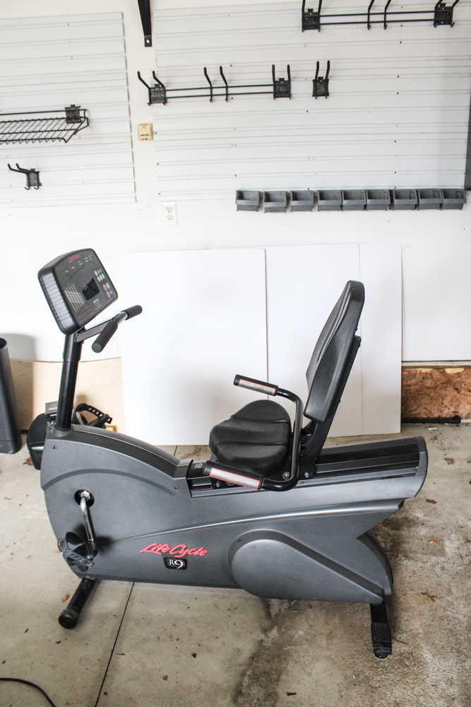 Life Fitness "Life Cycle R9" Stationary Bike EBTH