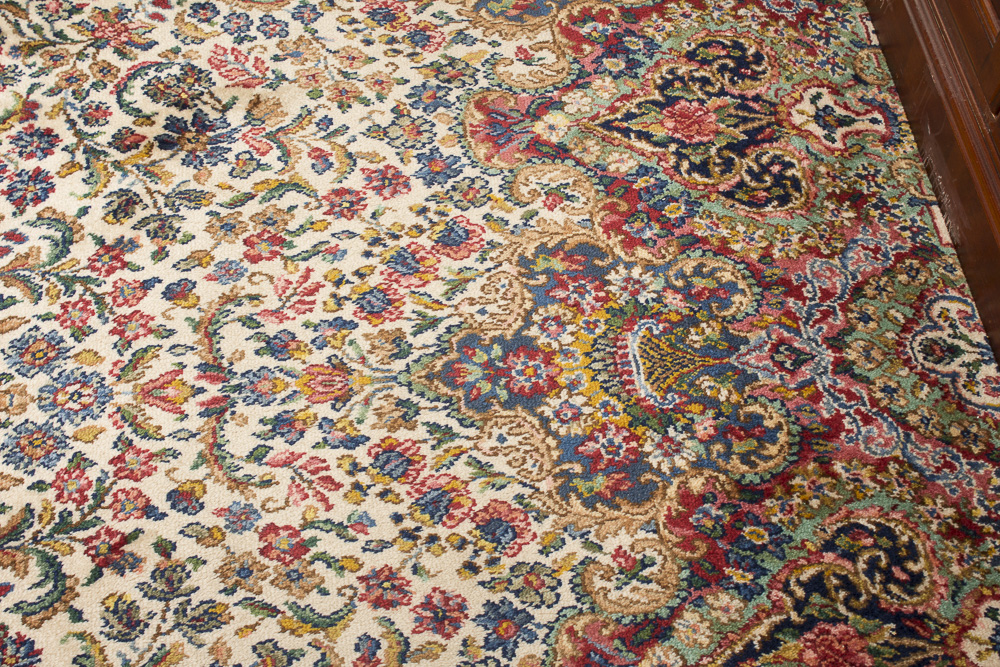 PowerLoomed Karastan "Floral Kirman" Wool Area Rug EBTH
