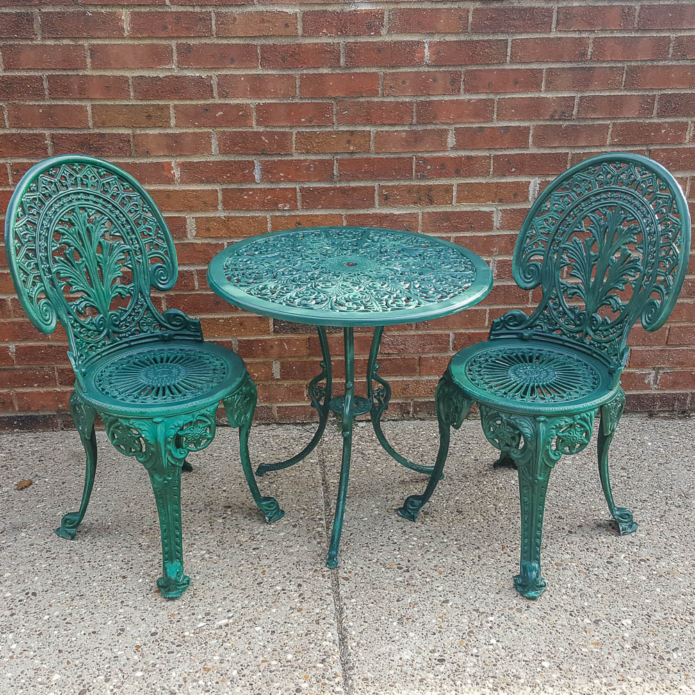 Painted Victorian Style Cast Iron Bistro Set EBTH