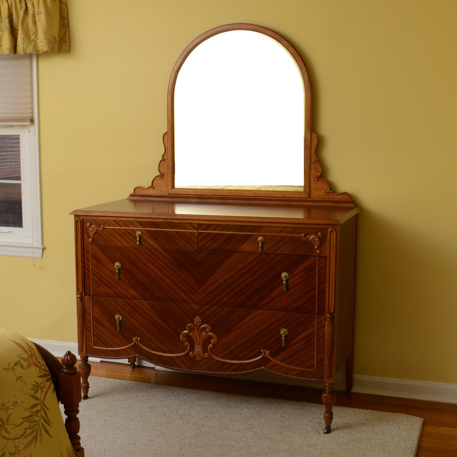 1940 S Dresser With Mirror Ebth