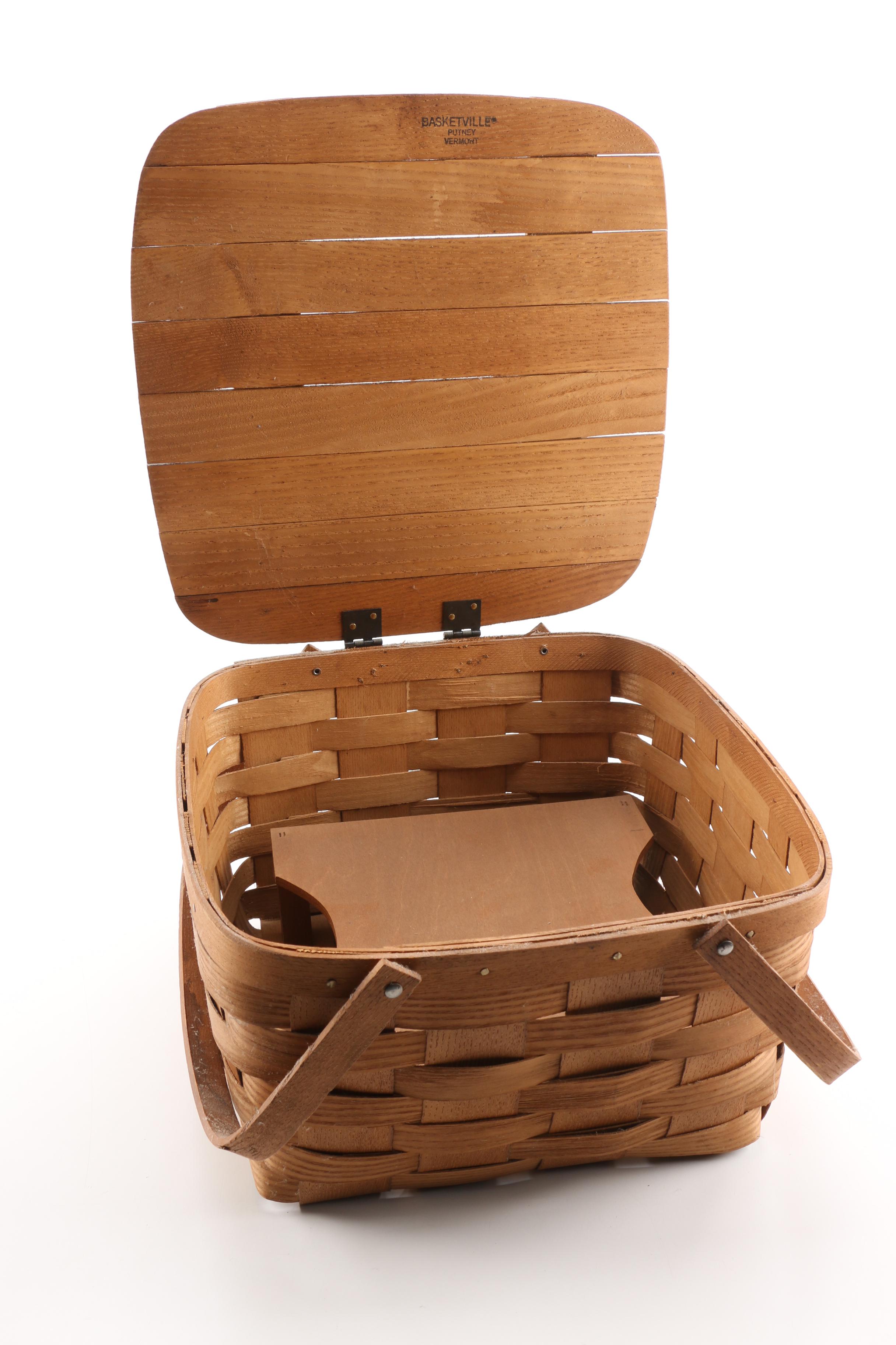 Basketville Vermont Picnic Basket with Small Table Insert EBTH
