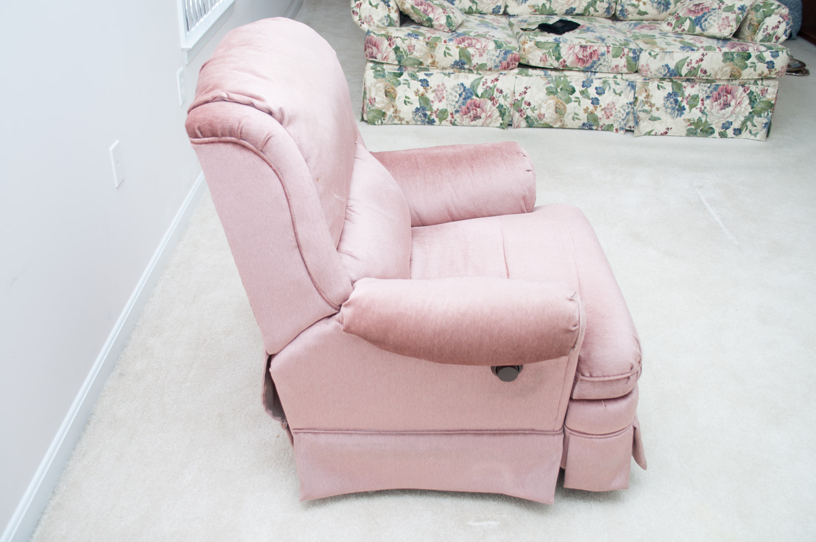 Berkline Mauve Rocking Recliner Chair EBTH