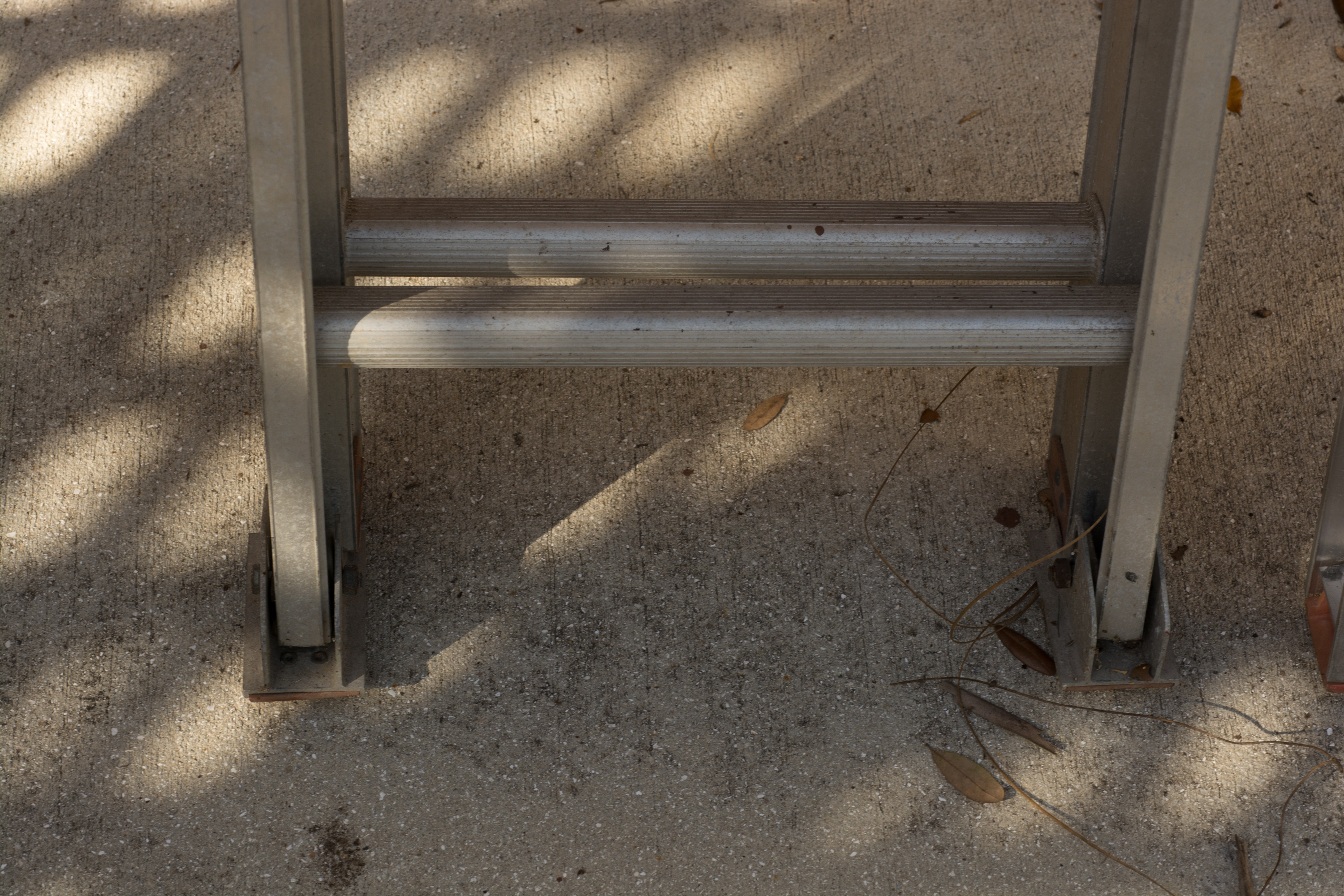 Cuprum Model 38516 and Keller Model 3116 Aluminum Extension Ladders EBTH