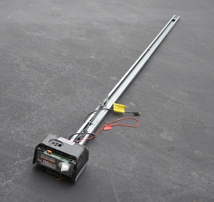 Genie Professional Line "ReliaG 650" Garage Door Opener | EBTH