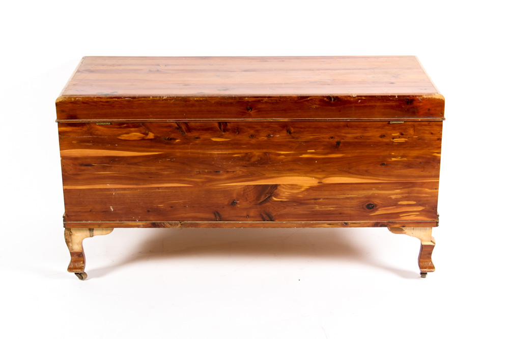 Vintage Forest Park Line Red Cedar Chest EBTH
