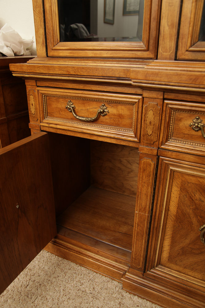 BernhardtHibriten Pecan China EBTH