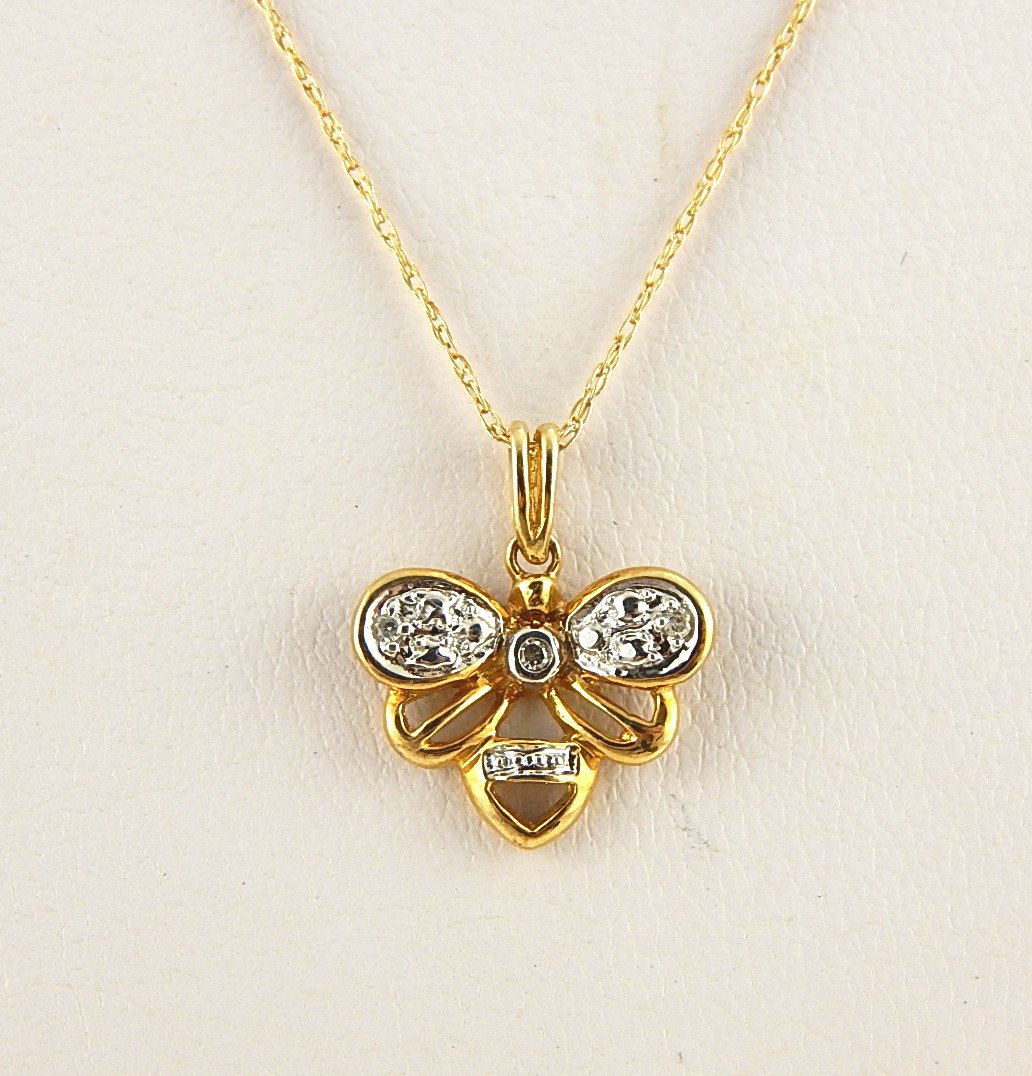 10K Yellow Gold Necklace and Diamond 