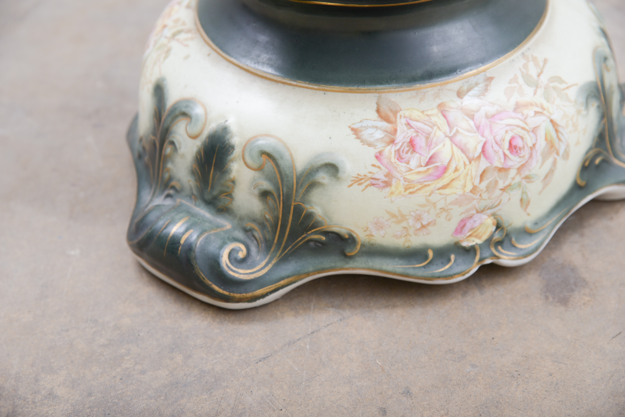 Vintage Glazed Porcelain Pedestal Stand EBTH