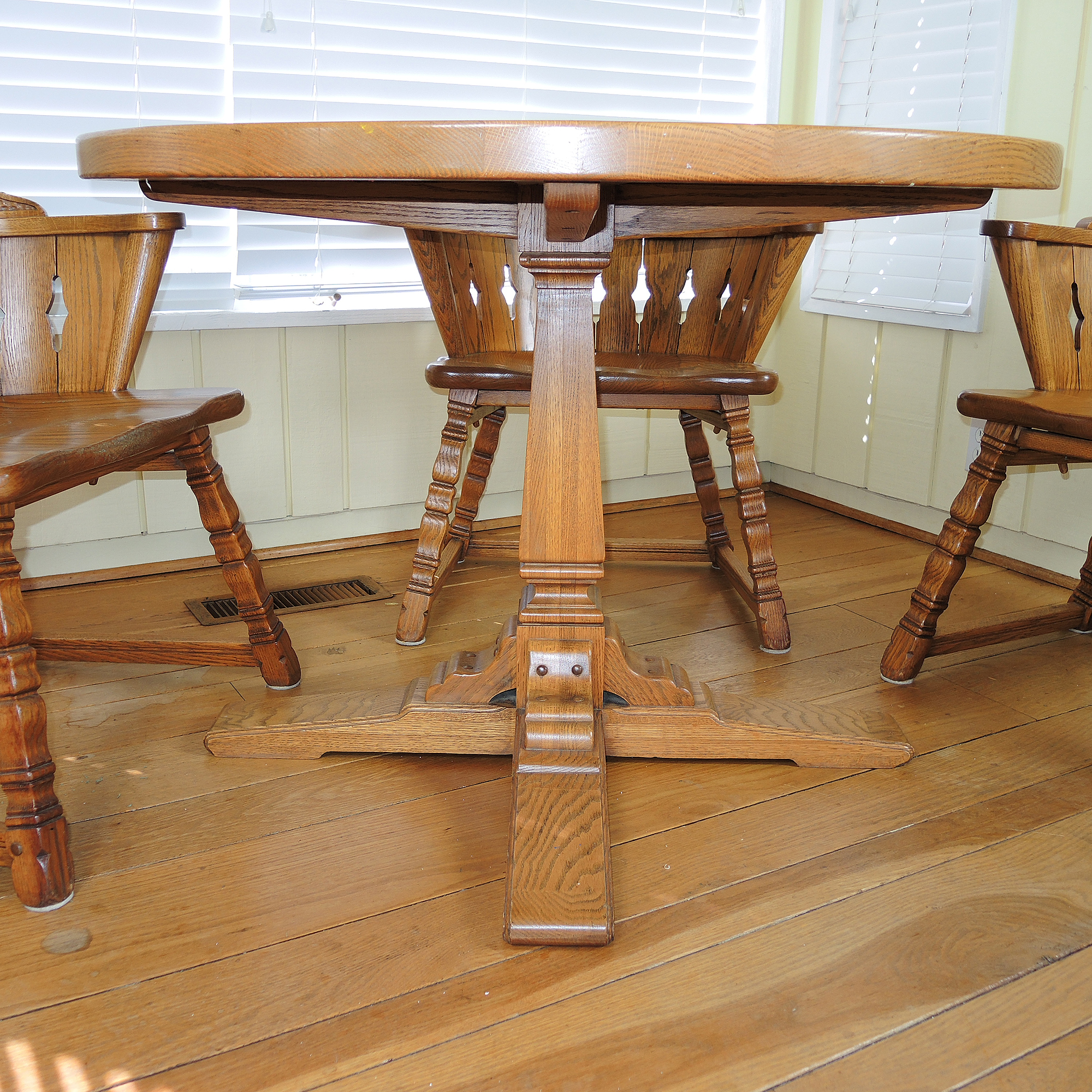 Romweber Viking Oak Table and Chairs Set EBTH