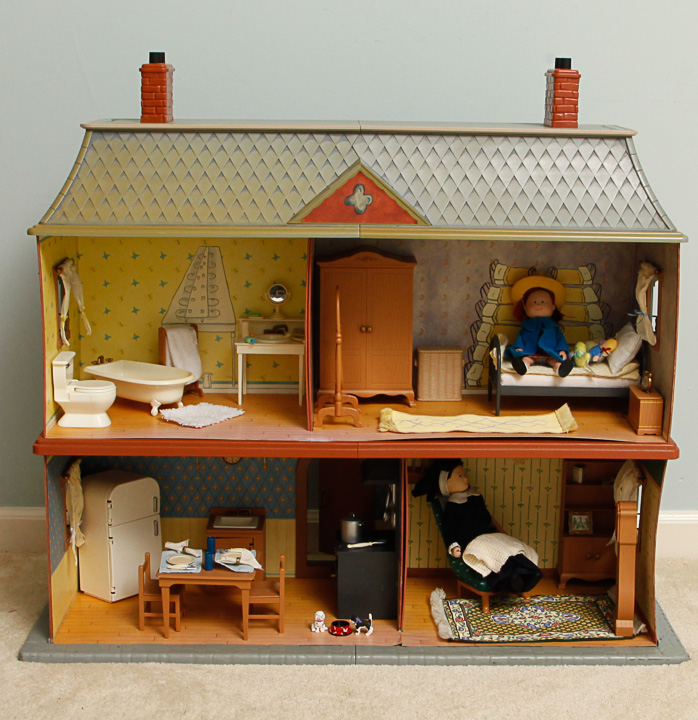Vintage Eden "Madeline's Old House in Paris" Furnished Dollhouse EBTH