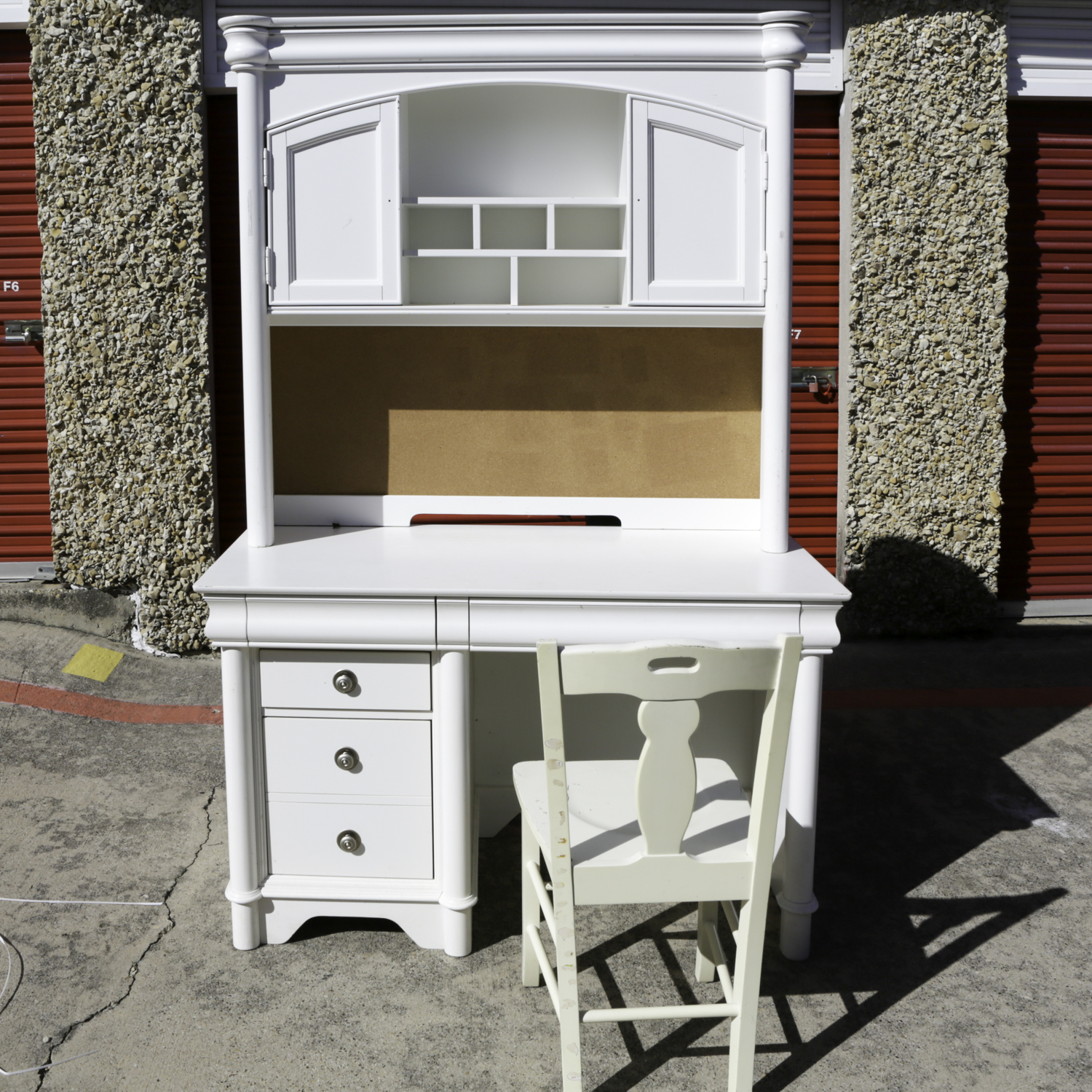 Minimalist Stylish Computer Desks for Living room