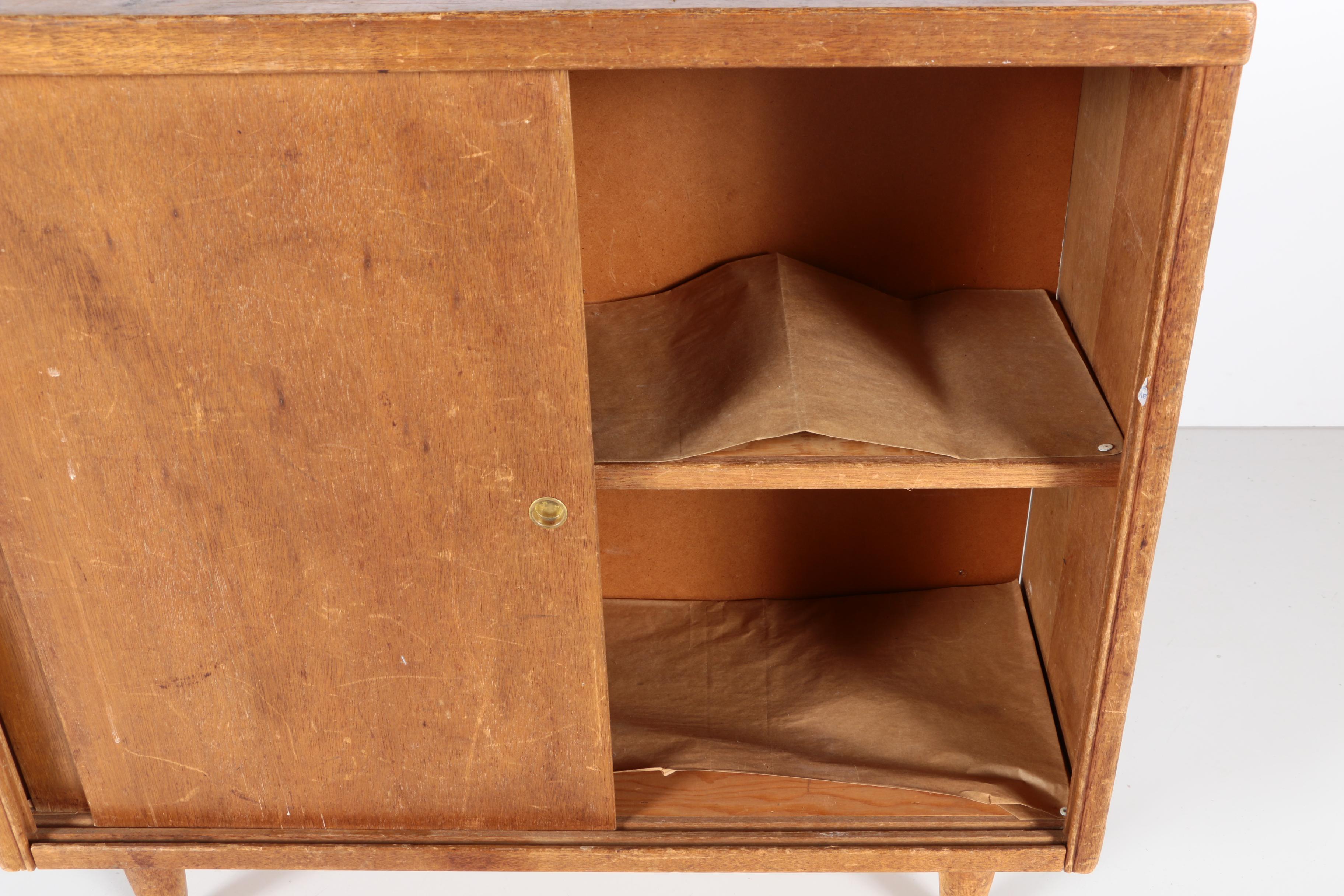 Mid Century Modern Walnut Cabinet | EBTH