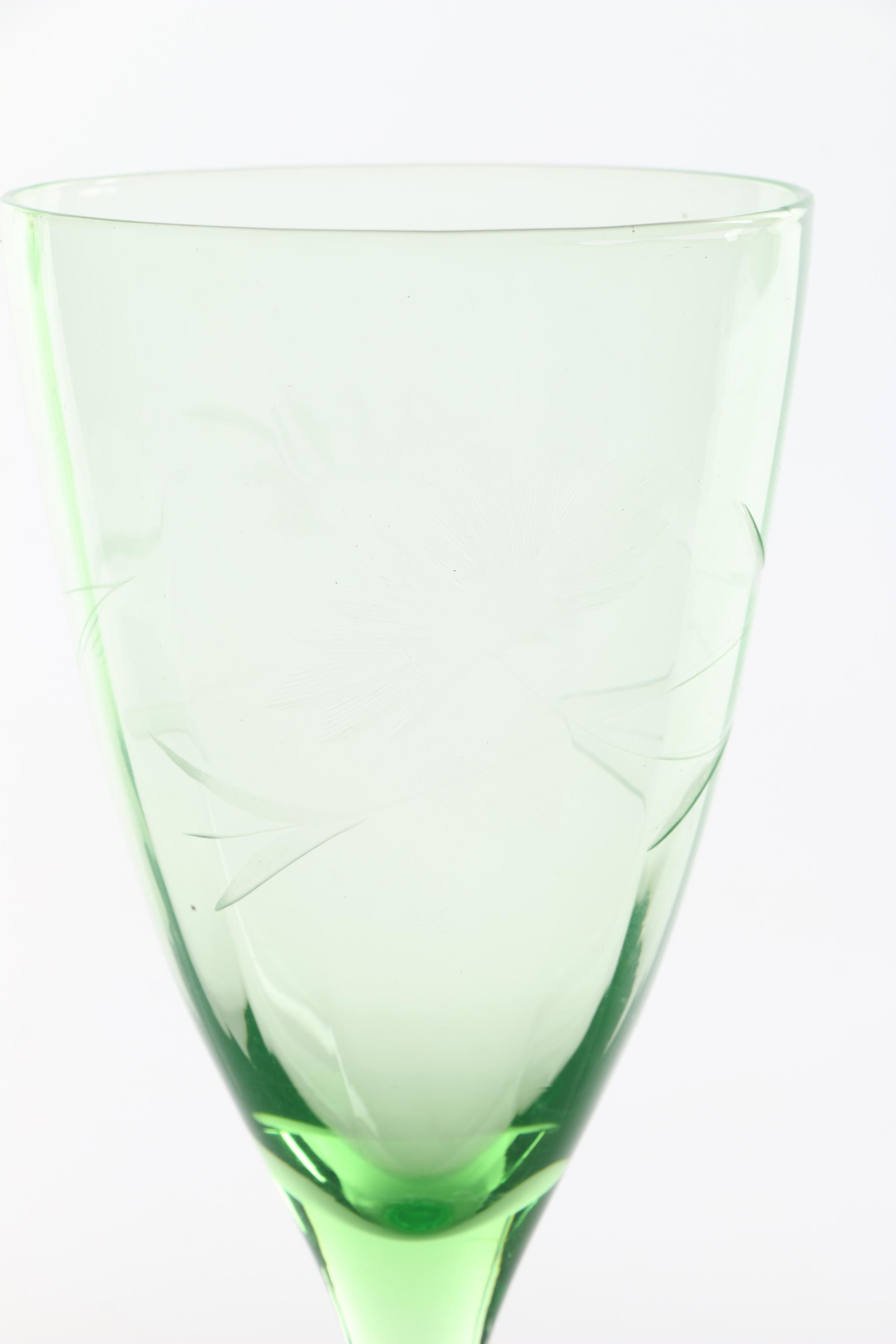 Green Vaseline Etched "Daisy" Stemware EBTH