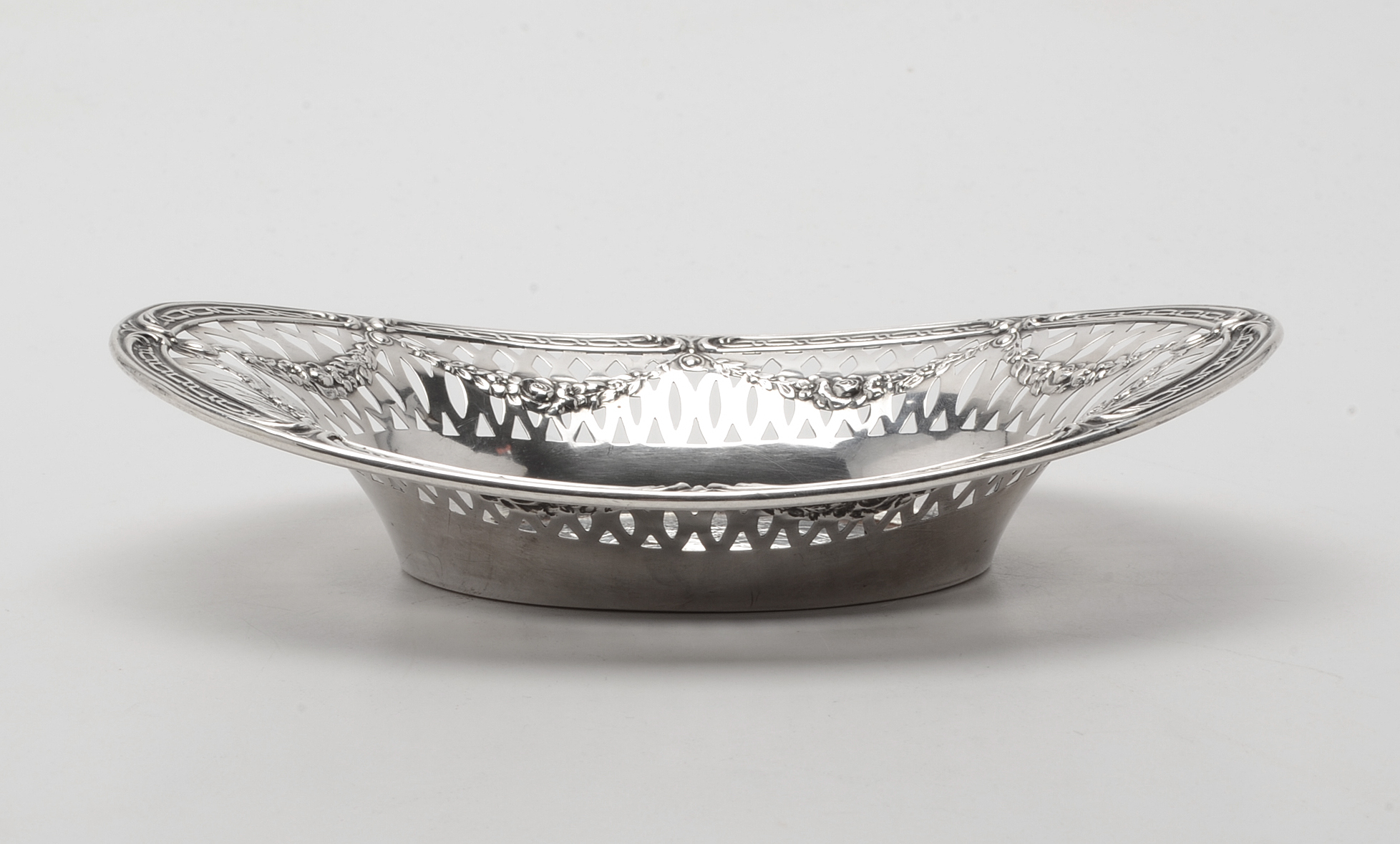 Antique ster Sterling Silver Pierced Nut Bowl EBTH