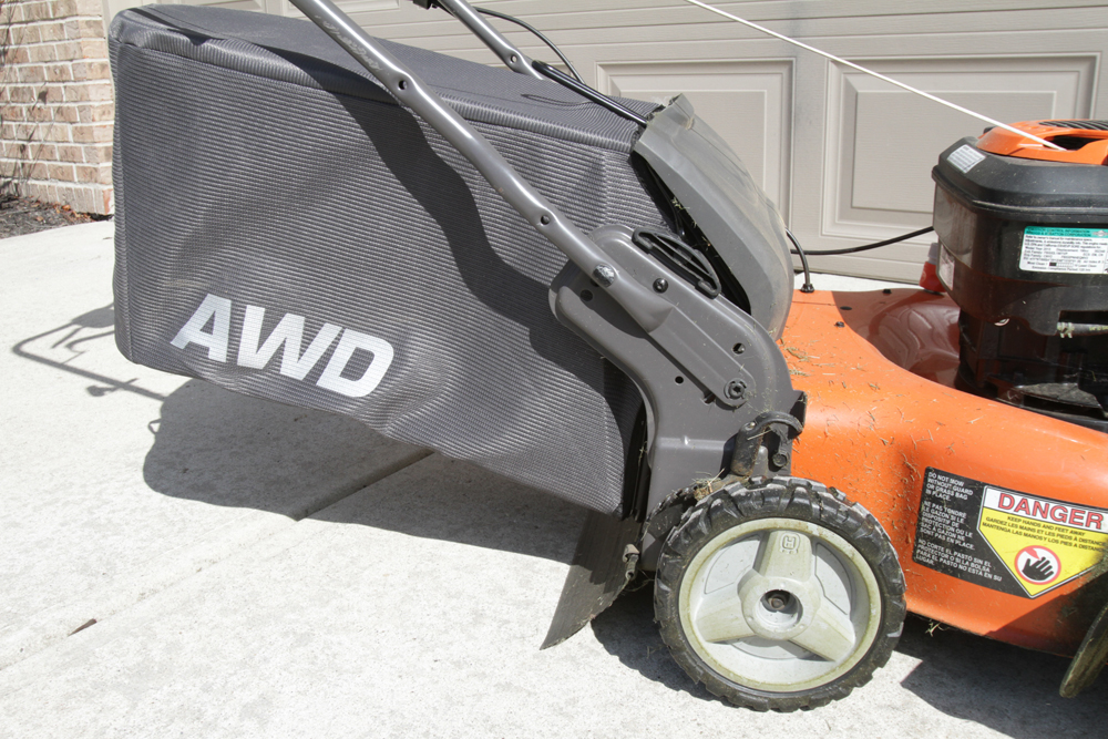 Husqvarna AWD Lawnmower with 725 EX 190cc Briggs & Stratton Motor EBTH