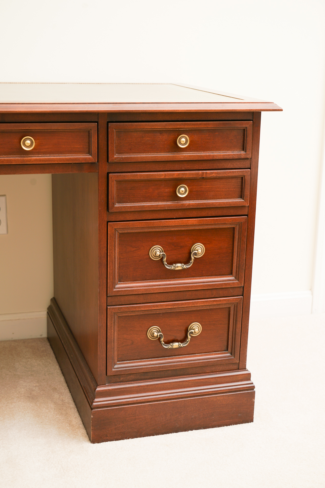 Executive Leathertop Desk by Sligh with Chair EBTH