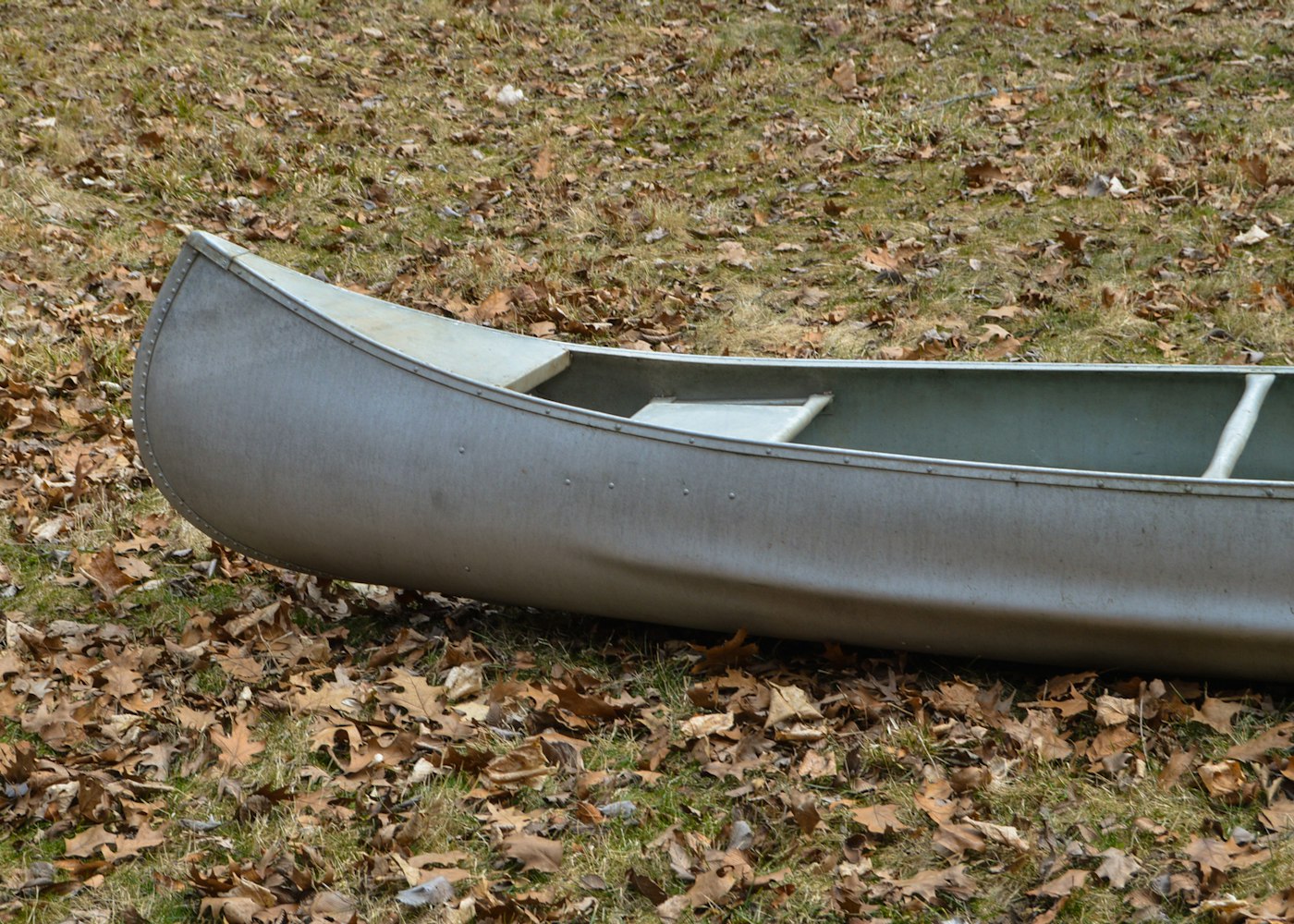 Vintage Sea Nymph 15C Canoe with Wooden Paddles EBTH