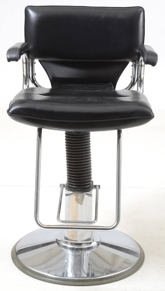 Pair of Black Salon Chairs EBTH