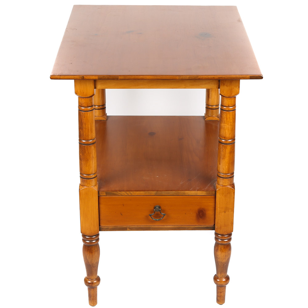 Vintage Colonial Revival Side Table by Drexel EBTH