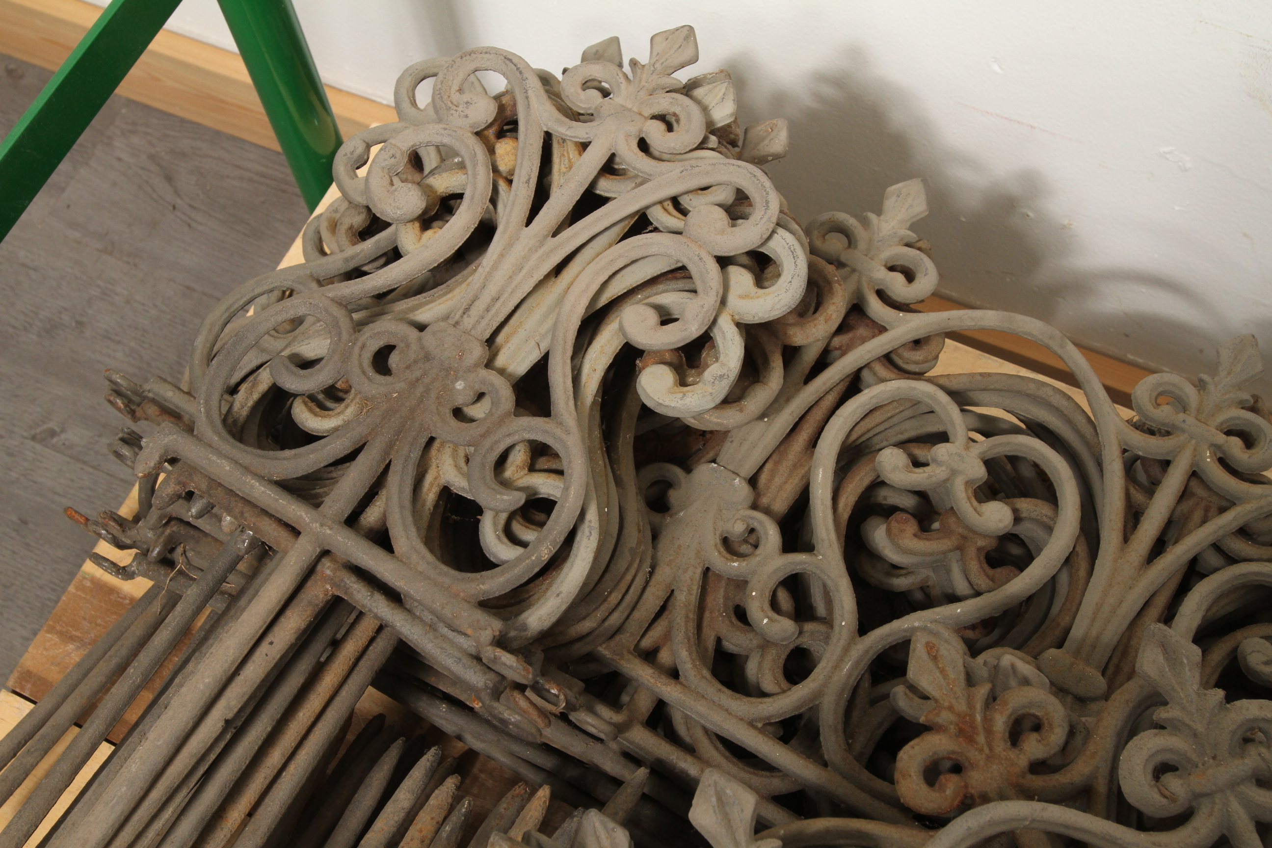 Victorian Style Cast Iron Garden Dividers EBTH