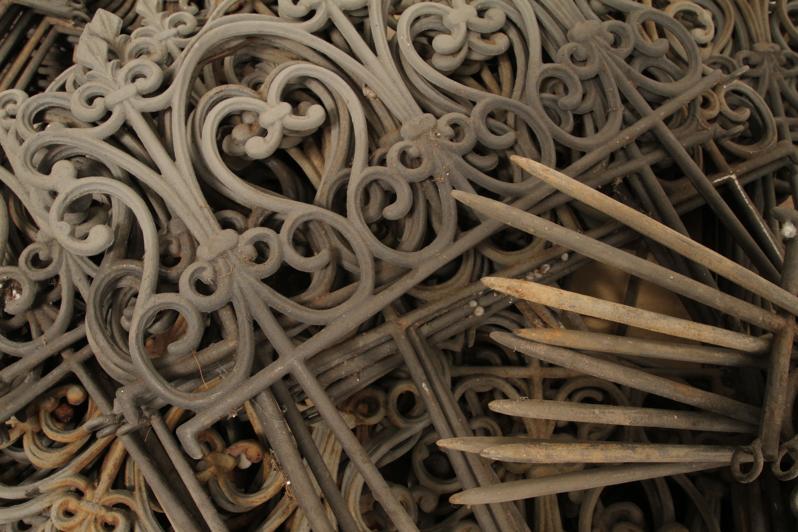 Victorian Style Cast Iron Garden Dividers EBTH