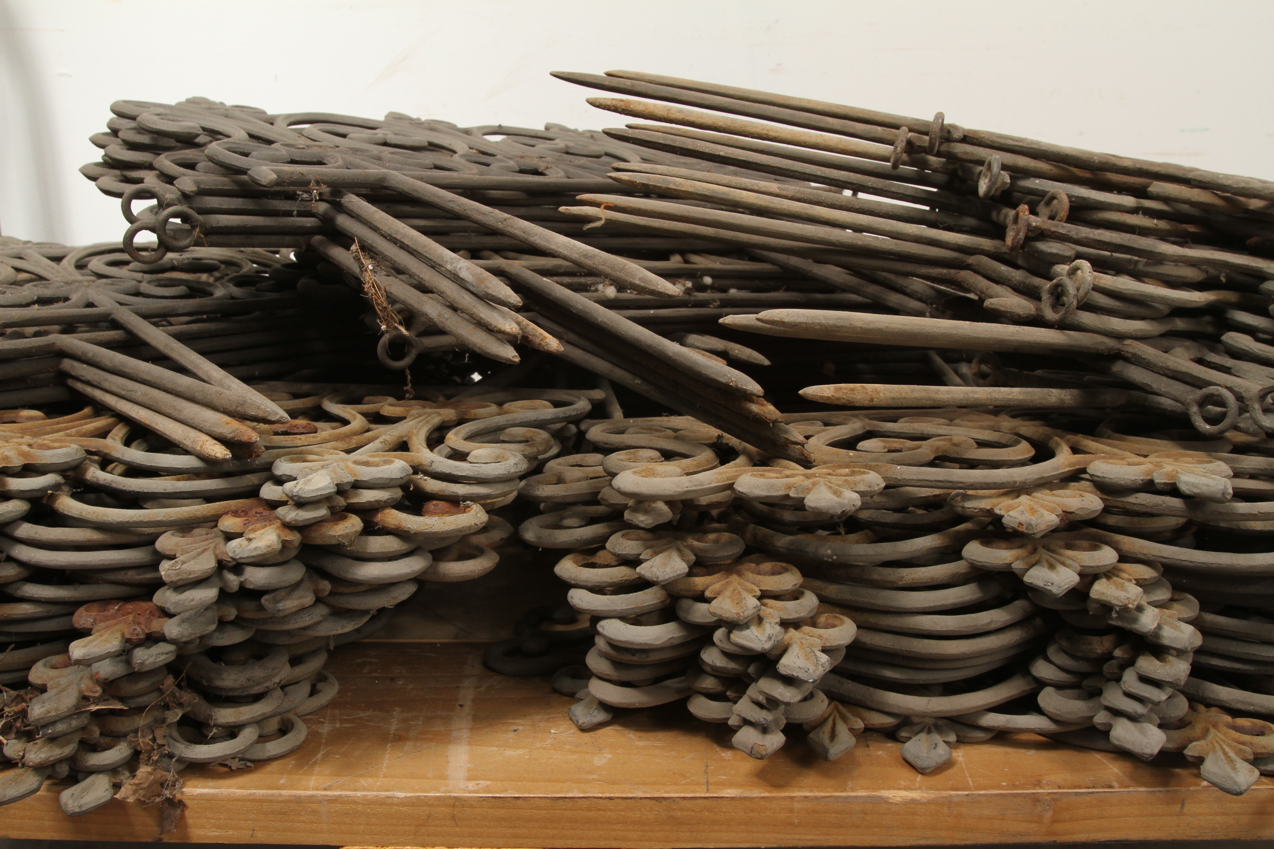 Victorian Style Cast Iron Garden Dividers EBTH