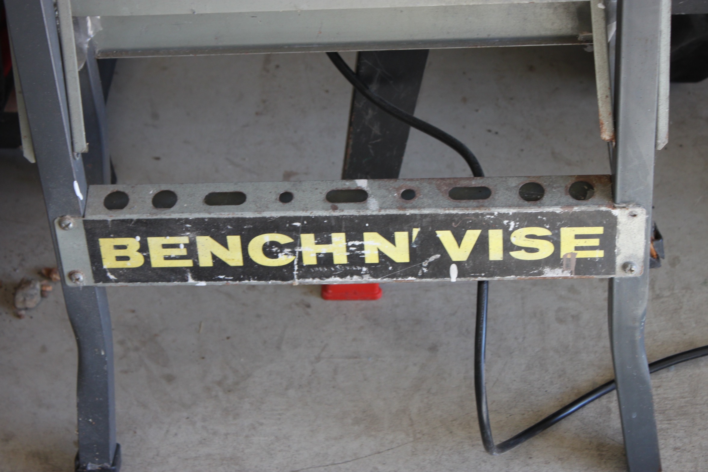 Black and Decker Firestorm Table Saw and Bench N' Vise Workbench EBTH