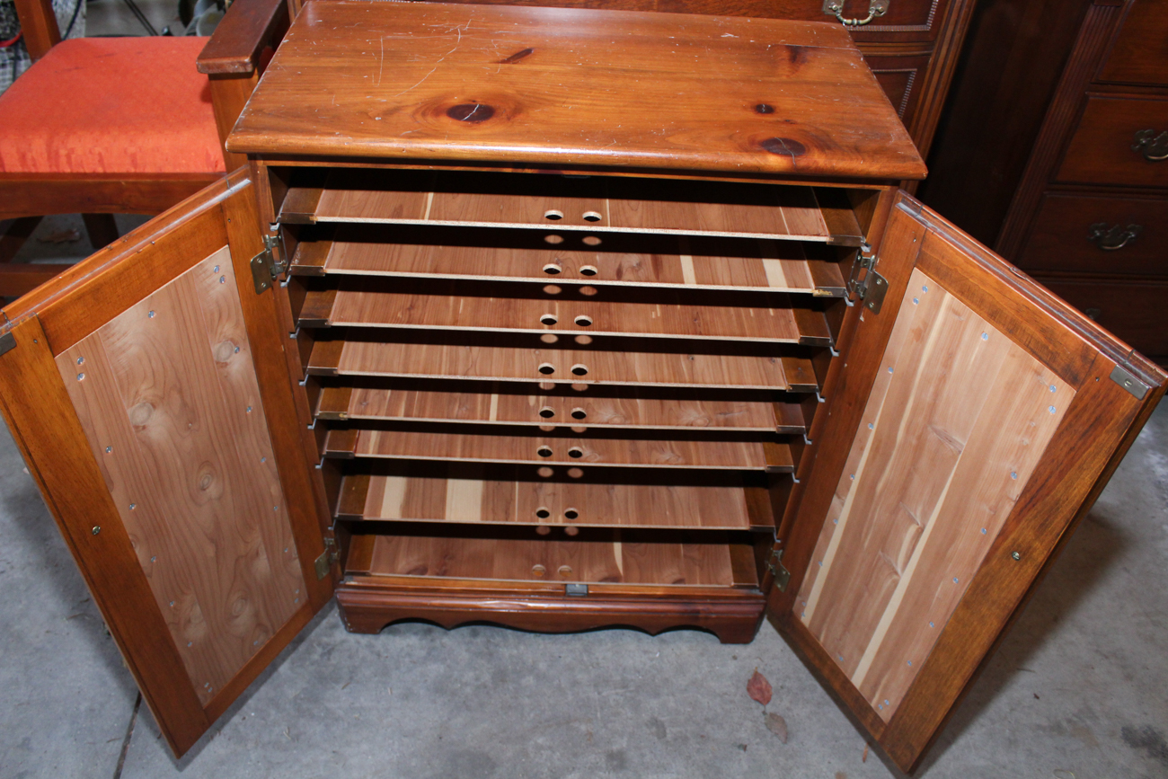 Vintage Cedar Lined Yarn Storage EBTH
