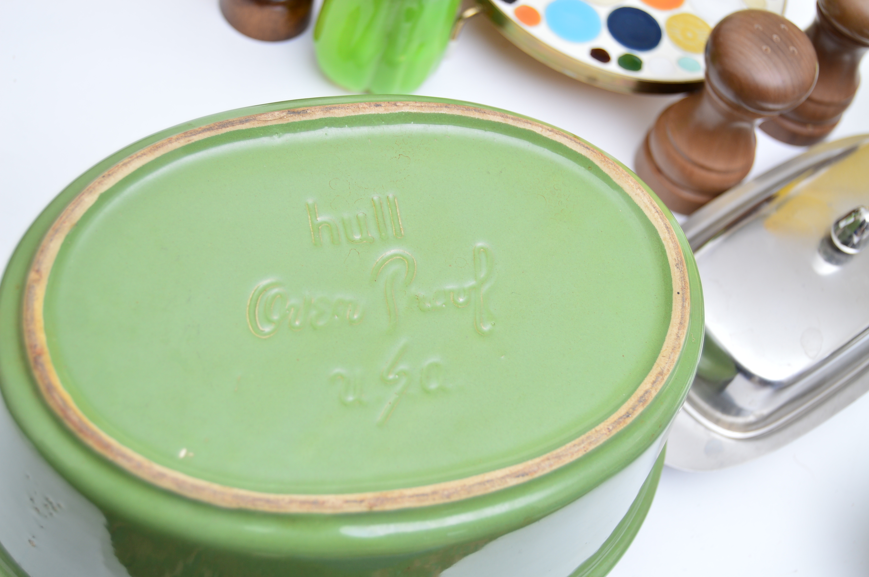 Mid Century Kitchenware including Hull EBTH