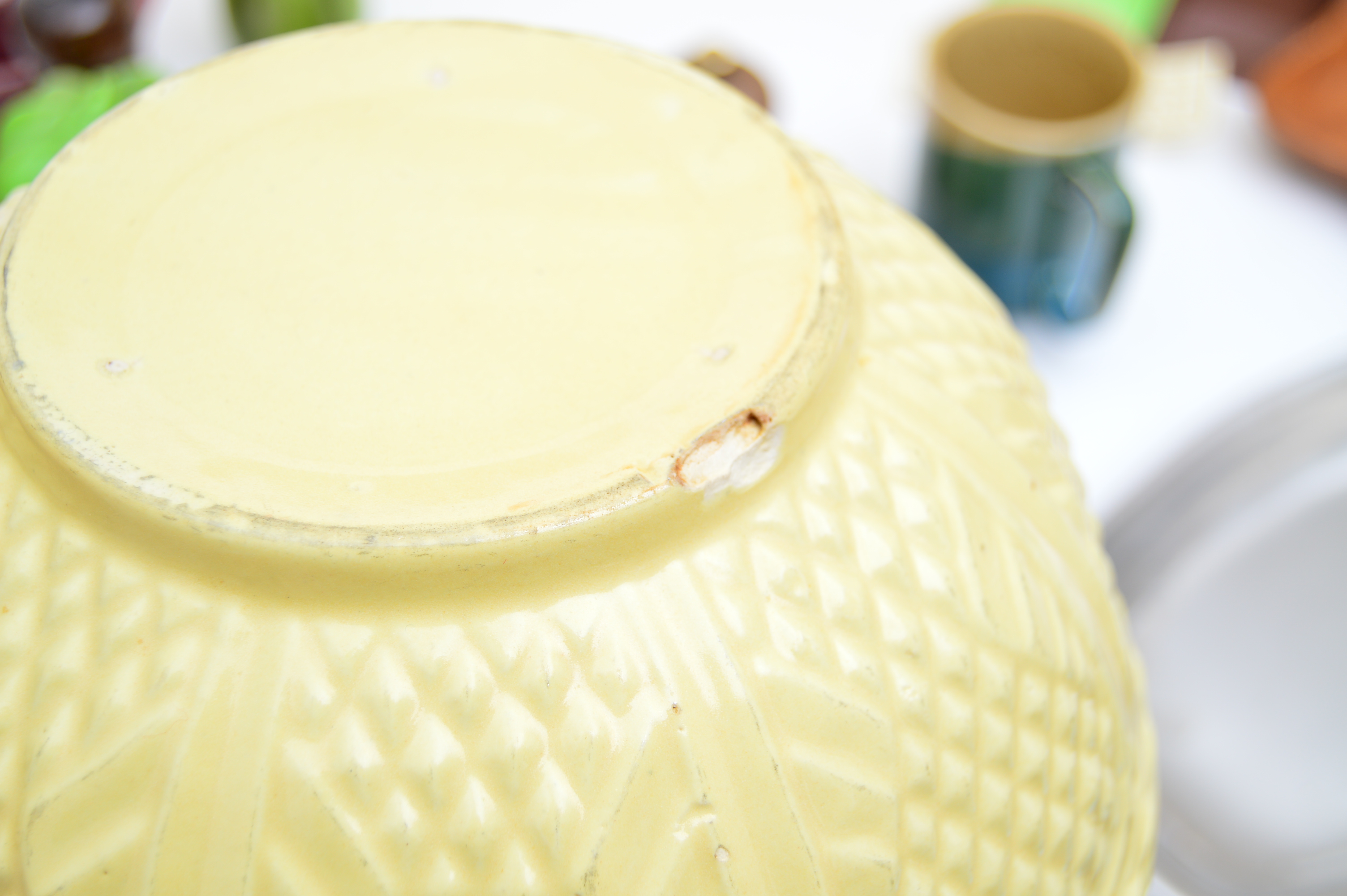 Mid Century Kitchenware including Hull EBTH